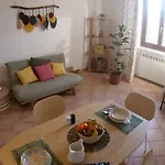 Apartment La Casina Di Chloe *